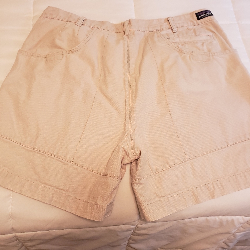 Patagonia khaki shorts 38